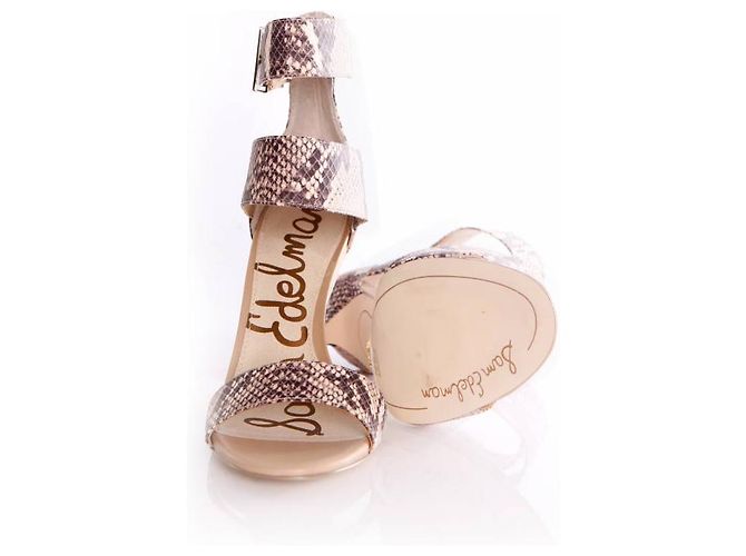 Sandália gladiadora na cor taupe da Sam Edelman - vista 6