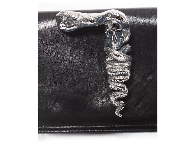 Autre Marque Casa Du Posh, Clutch de couro com anel articulado na cor preta. Preto - vista 4