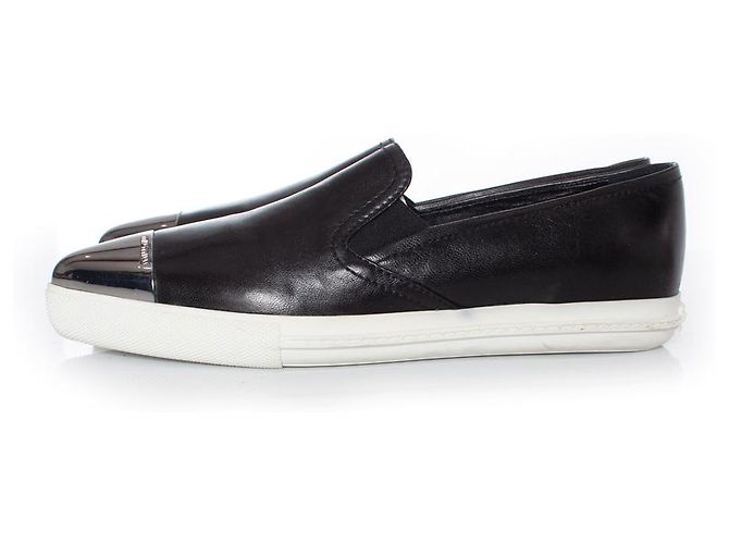 miu miu, sneakers slip on in pelle nera Nero - vista 2