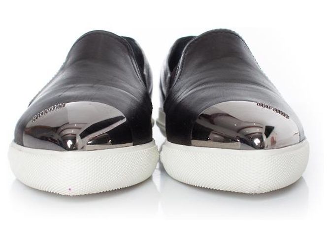 miu miu, sneakers slip on in pelle nera Nero - vista 5