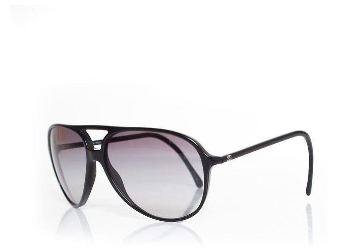 Chanel, Schwarze Pilotensonnenbrille - Ansicht 2