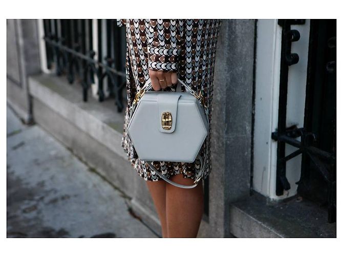 Autre Marque Von Bordon, Weiche Charlee-Tasche aus grauem Leder. - Ansicht 7