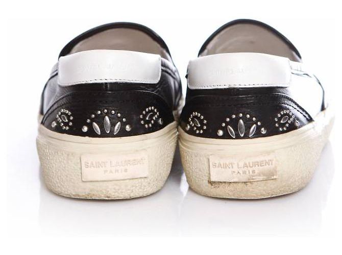 SAINT LAURENT, sneakers slip on in pelle con borchie. Nero - vista 4