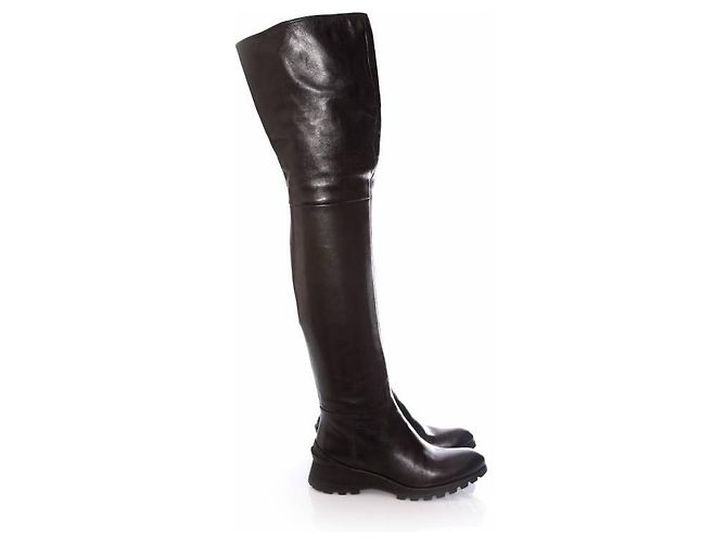 Prada, botas largas de cuero negro. - vista 4