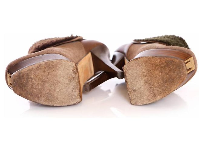 Fendi, Cavigliere in camoscio marrone con lana shearling - vista 7