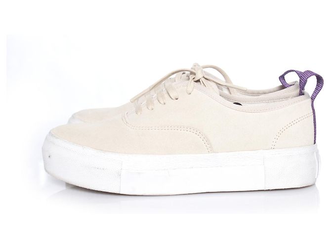 Autre Marque EYTYS, Baskets en daim beiges. - vue 2