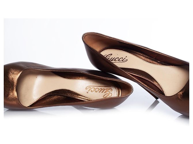 Gucci, Goldene Sofia-Peep-Toe-Pumps - Ansicht 8