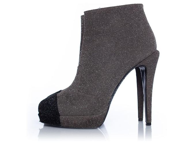 Chanel, Botas plataforma gris brillo - vista 2