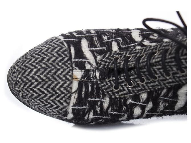 Chanel, Stivaletti stringati in tweed Nero Bianco - vista 9
