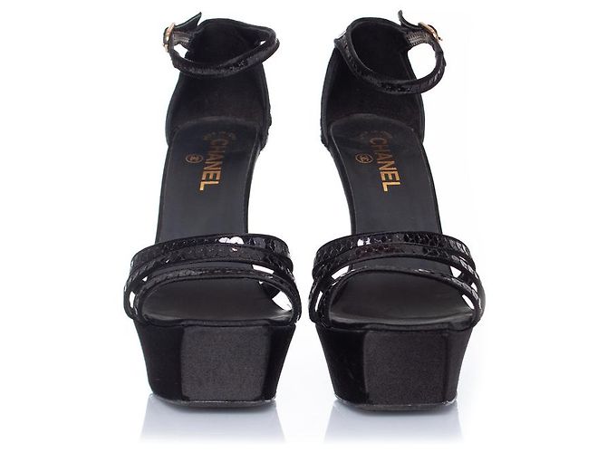 Chanel, Sandalo nero con paillettes - vista 3