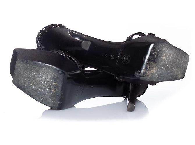 Chanel, Sandalo nero con paillettes - vista 7