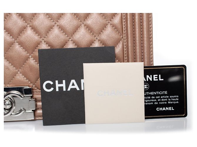 Boy Chanel, Borsa da ragazzo grande in pelle metallizzata - vista 10