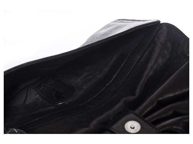 Autre Marque Maison Du Posh, pochette a farfalla in pelle nera Nero - vista 5