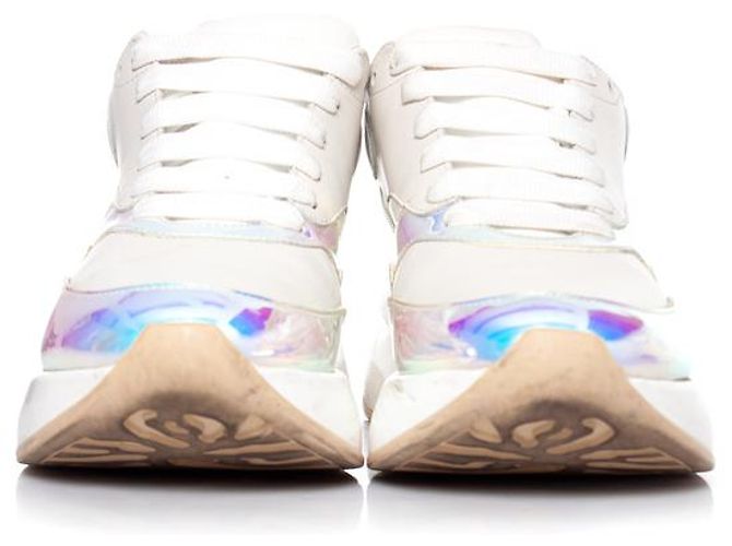 Alexander McQueen, Scarpe da ginnastica Larry iridescenti. Bianco - vista 4
