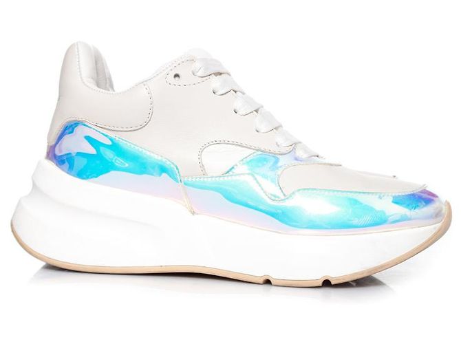 Alexander McQueen, Scarpe da ginnastica Larry iridescenti. Bianco - vista 5