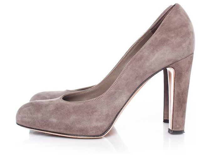 Gianvito Rossi, Graue Wildleder Pumps - Ansicht 2