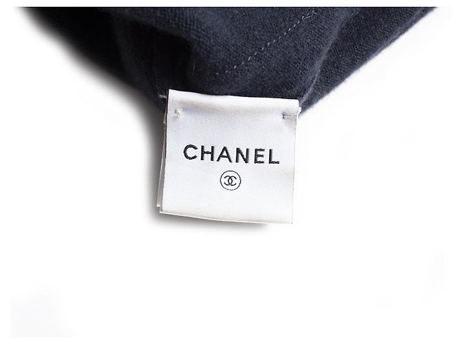 Chanel, Kaschmirkleid mit Beuteltasche Blau - Ansicht 7