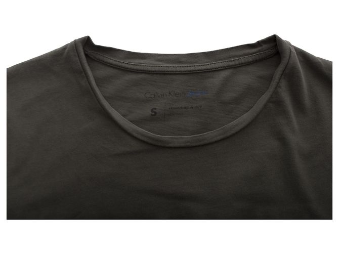 Calvin Klein, Camiseta verde con logo en relieve. - vista 5