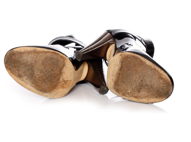 Giuseppe Zanotti, Schwarze Lackpumps mit bronzefarbenem Absatz 39. - Ansicht 7