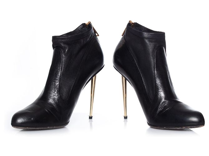 Stivaletti con stiletto Tom Ford in oro nero. - vista 4