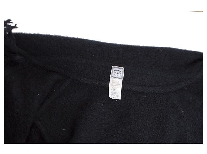 HERVE LEGER, Schwarzer Mohair-Cardigan mit Kapuze und Fransen. - Ansicht 5