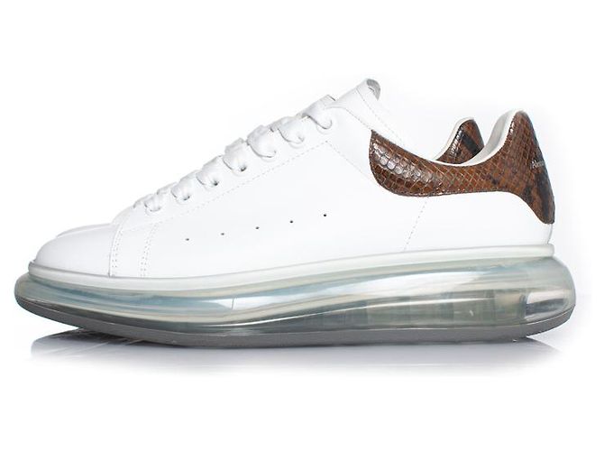 Alexander McQueen, Scarpe da ginnastica oversize Larry Bianco - vista 2