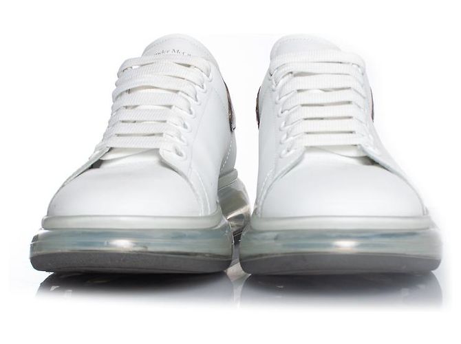 Alexander McQueen, Scarpe da ginnastica oversize Larry Bianco - vista 5