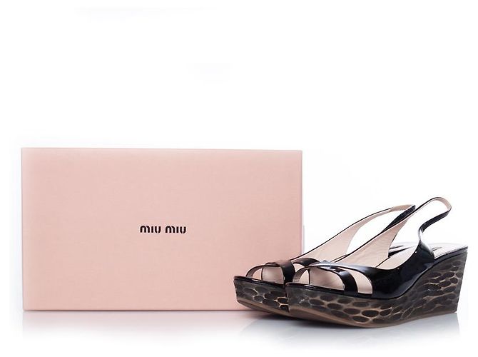miu miu, sandali slingback in vernice Marrone Nero - vista 8