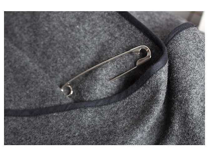 COMME DES GARCONS, abrigo asimétrico de lana gris - vista 5