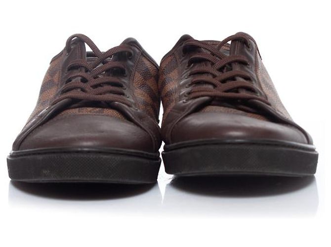 Louis Vuitton, Niedrige Canvas-Sneaker von Damier Ebene Braun - Ansicht 4