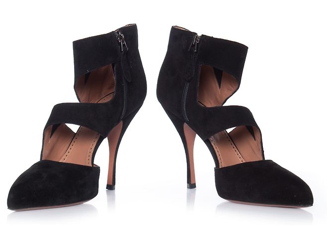 AZZEDINE ALAÏA, Stivaletti ricci in camoscio nero. - vista 3