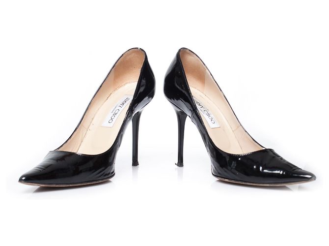 Jimmy Choo, Décolleté in vernice nera. - vista 4