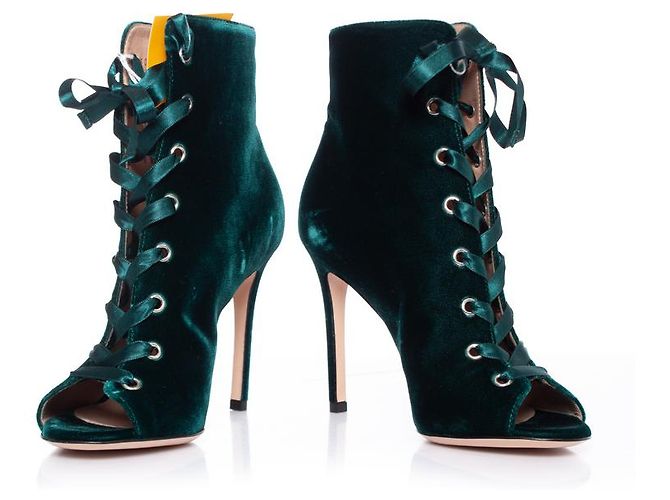 Giuseppe Zanotti, Green velvet ankle boots. - view 3