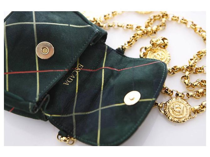 Escada Margeretha Ley, Vintage grüne Wildledertasche mit goldener Kette. - Ansicht 7