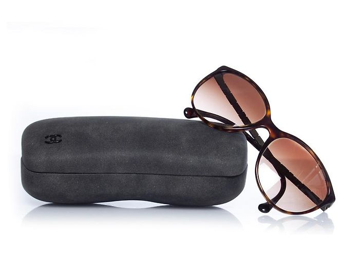 Chanel, occhiali da sole cat-eye marroni Marrone - vista 3