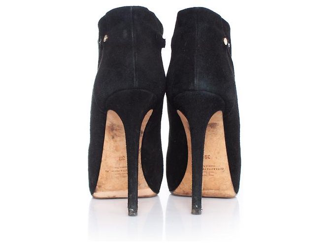 Elisabetta Franchi, Bottines en daim noires - vue 4