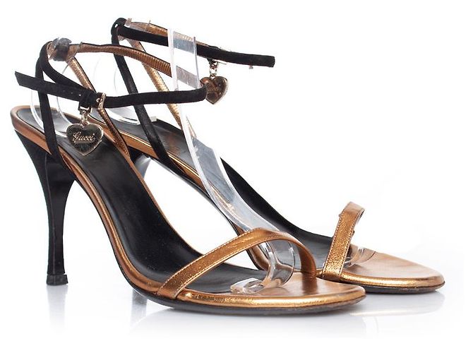 gucci, Sandalo oro con cinturini D'oro - vista 5