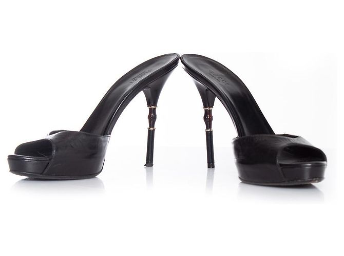 Gucci, Schwarze Leder-Mule-Sandale mit Bambusabsatz - Ansicht 3