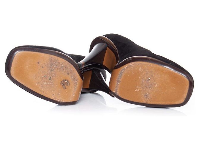 Fendi, décolleté in camoscio nero e bronzo. - vista 7