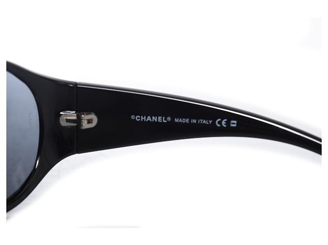 Chanel, Sonnenbrille mit schwarzem Schild - Ansicht 7