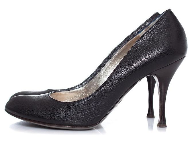 DOLCE & GABBANA, Black grained leather pumps - view 2
