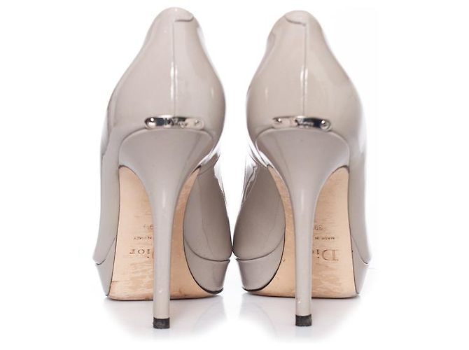 Christian Dior, Décolleté Miss Dior in vernice Grigio - vista 6