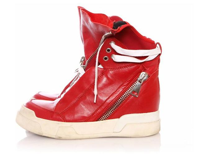 Autre Marque Elena Iachi, High-Top-Sneaker aus rotem Leder. - Ansicht 2