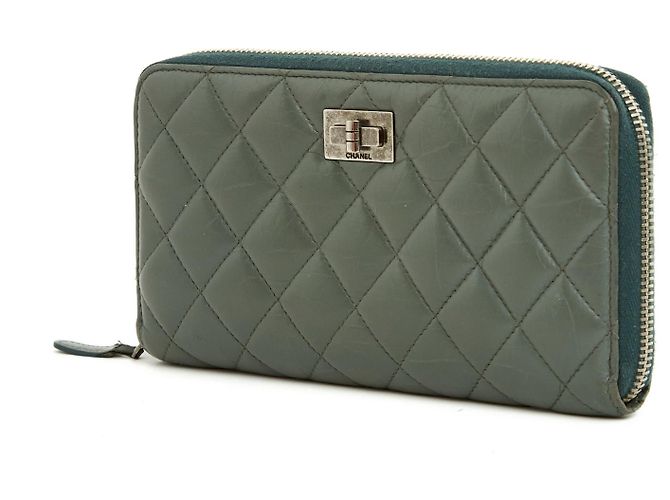 Chanel 2.55 cartera larga gris caqui - vista 2