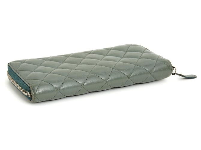 Chanel 2.55 cartera larga gris caqui - vista 4