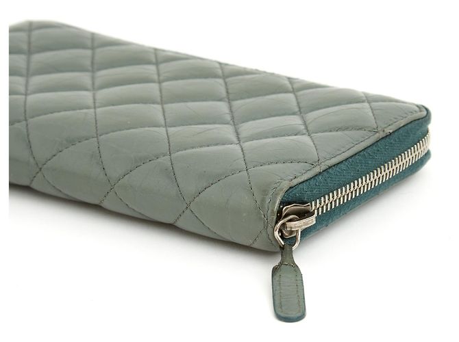 Chanel 2.55 cartera larga gris caqui - vista 5