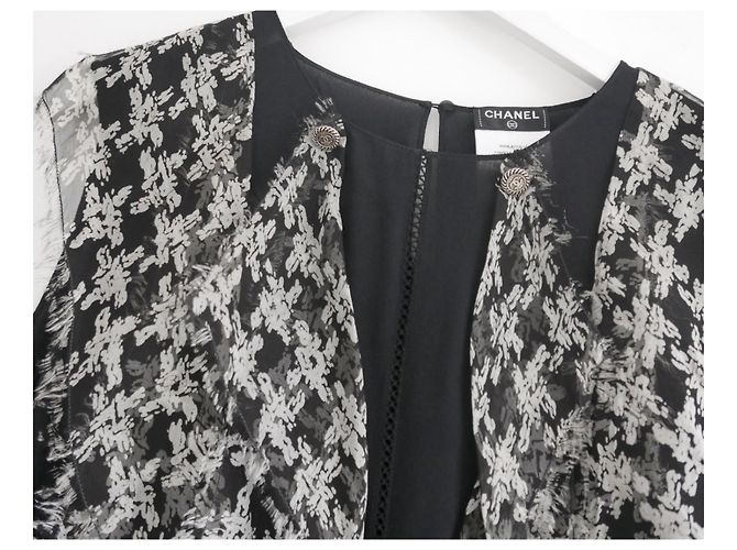 Chanel Spring 2010 Camicetta con volant in seta pied de poule Nero Crema - vista 2
