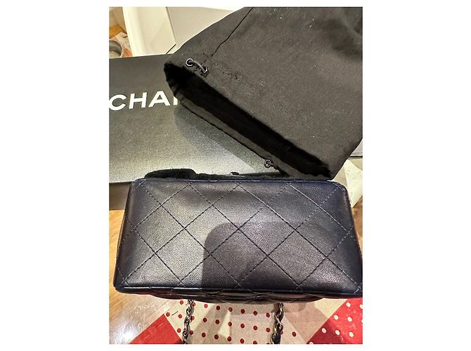 Timeless Borsa Chanel blu in pelle d'agnello - vista 4