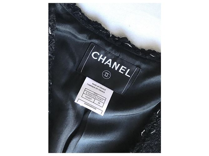 Chanel LA PETITE VESTE NOIRE Tweedjacke Schwarz - Ansicht 7