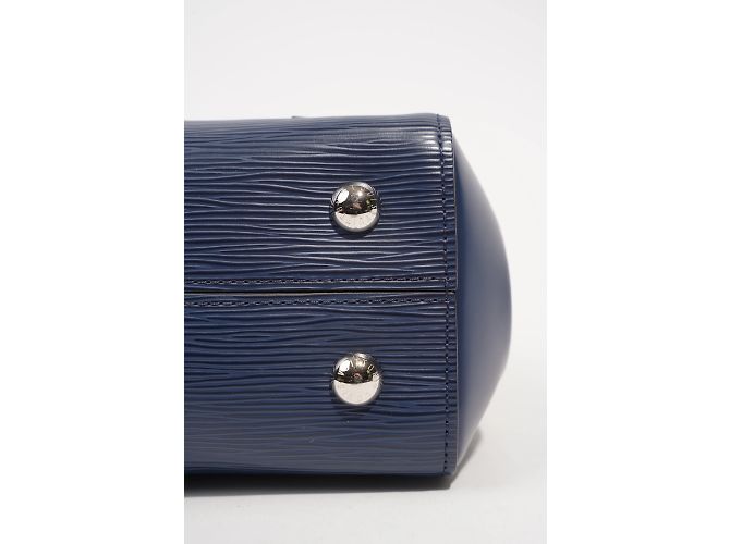 Louis Vuitton Cluny MM Marina Epi Pelle Blu navy - vista 10